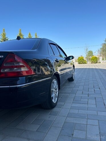 Mercedes C 200 2001, 240,000 km - 2.0 l - Saatlı
