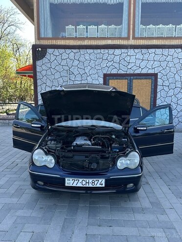 Mercedes C 200 2001, 240,000 km - 2.0 l - Saatlı