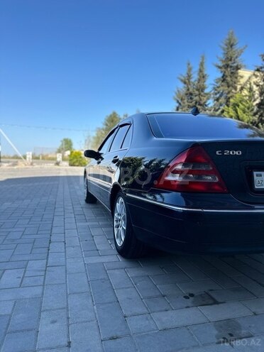 Mercedes C 200 2001, 240,000 km - 2.0 l - Saatlı