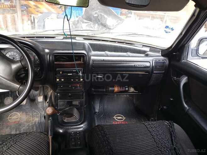GAZ 3110 2004, 320,000 km - 2.4 l - Sabirabad