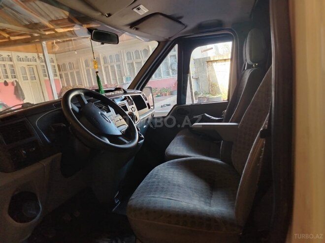 Ford Transit 2007, 275,000 km - 2.4 л - Quba