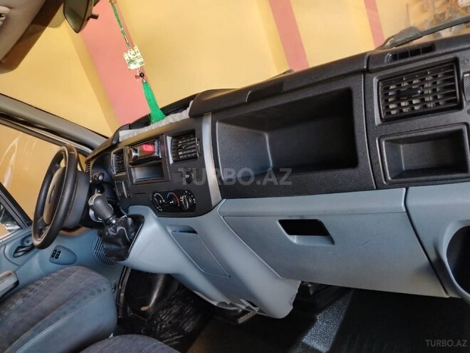 Ford Transit 2007, 275,000 km - 2.4 л - Quba