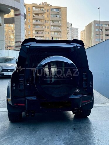 Land Rover Defender 2023, 28,600 km - 3.0 l - Bakı