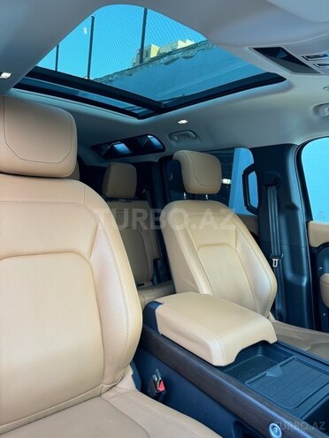 Land Rover Defender 2023, 28,600 km - 3.0 l - Bakı