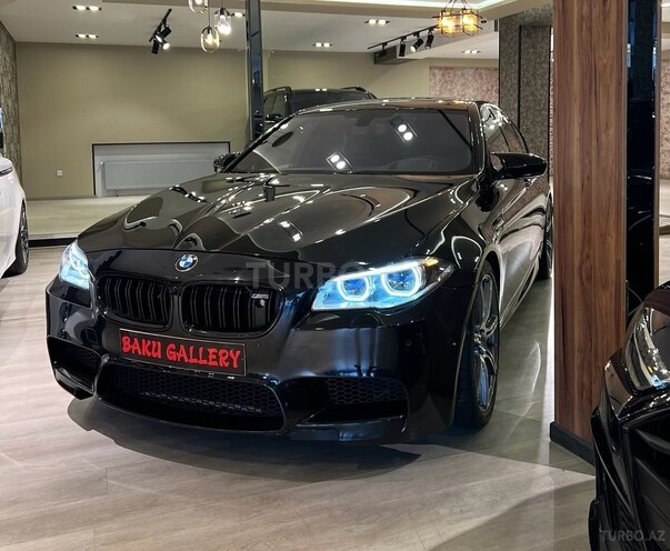 BMW M5 2013, 82,000 km - 4.4 l - Bakı