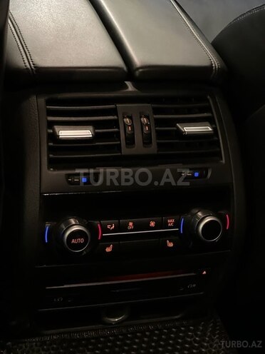 BMW M5-12