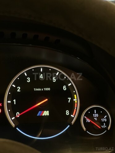 BMW M5-13
