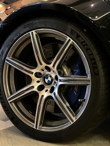BMW M5-8
