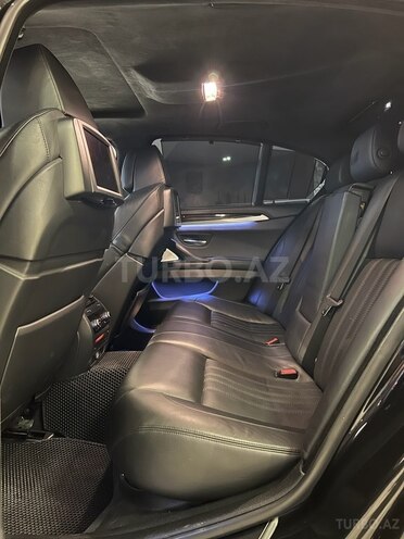 BMW M5-19