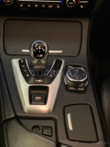 BMW M5-22