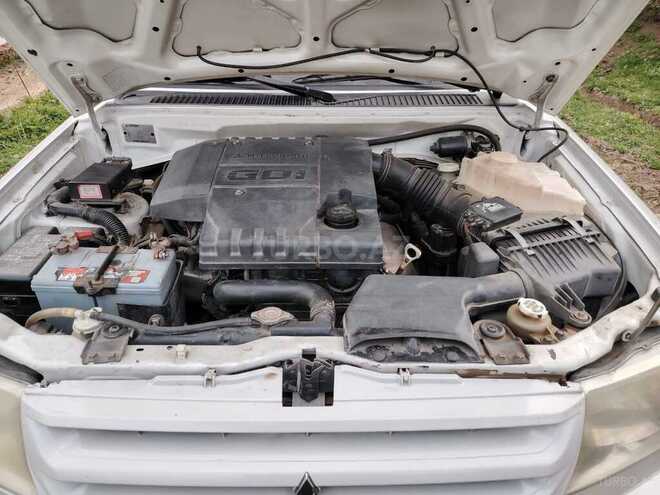 Mitsubishi Pajero io 2000, 420,000 km - 2.0 л - Yardımlı