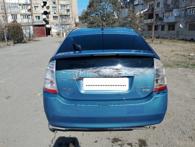 Toyota Prius-2