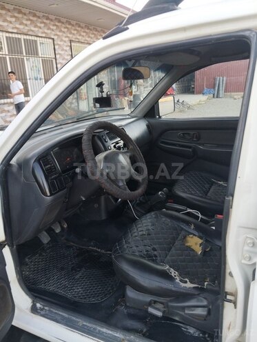 Mitsubishi L200 2006, 250,000 km - 2.5 l - Salyan