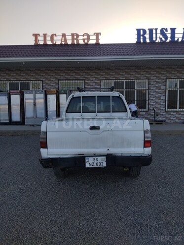 Mitsubishi L200 2006, 250,000 km - 2.5 l - Salyan