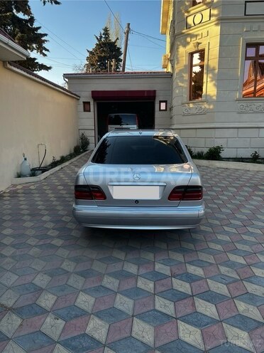 Mercedes E 270 2000, 536,000 km - 2.7 l - Şəki