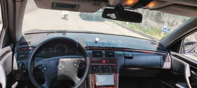 Mercedes E 220 d 2002, 442,656 km - 2.2 l - Bakı