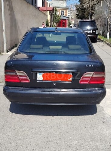 Mercedes E 220 d 2002, 442,656 km - 2.2 l - Bakı