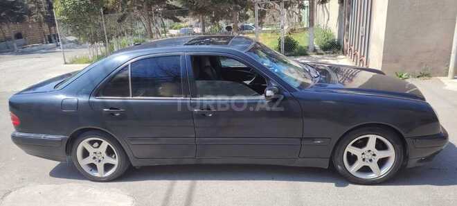 Mercedes E 220 d 2002, 442,656 km - 2.2 l - Bakı