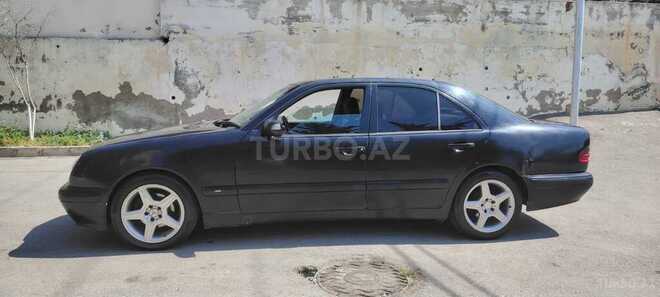 Mercedes E 220 d 2002, 442,656 km - 2.2 l - Bakı