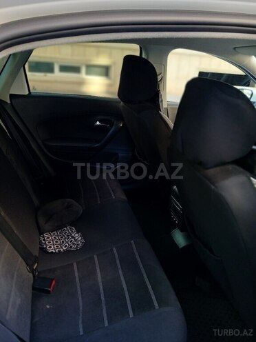 Volkswagen Polo 2014, 189,804 km - 1.6 l - Bakı