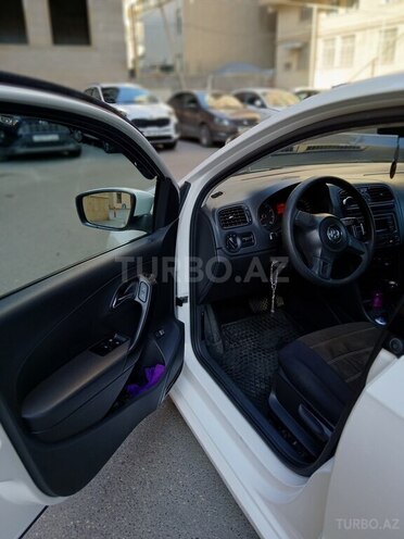Volkswagen Polo 2014, 189,804 km - 1.6 l - Bakı