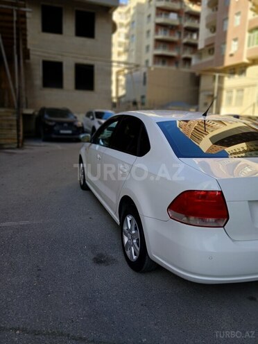 Volkswagen Polo 2014, 189,804 km - 1.6 l - Bakı