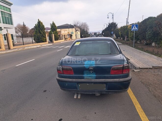 Opel Omega 1996, 254,629 km - 2.0 l - Füzuli