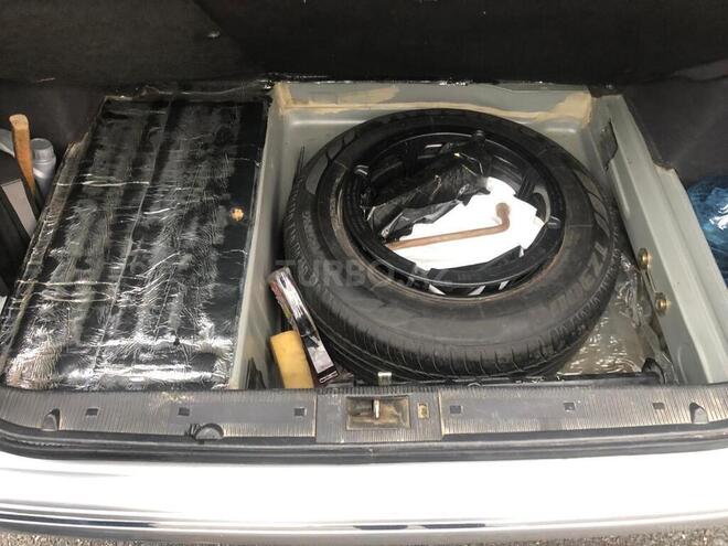 Mercedes E 200 1999, 330,000 km - 2.0 л - Mingəçevir
