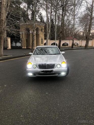Mercedes E 200 1999, 330,000 km - 2.0 л - Mingəçevir