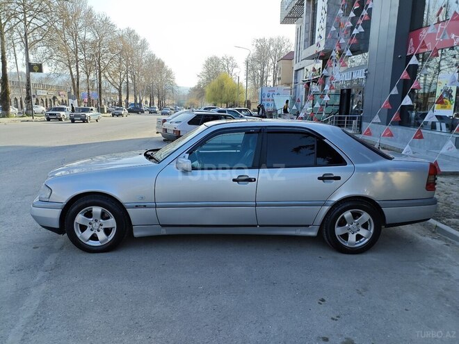 Mercedes C 200 1996, 300,000 km - 2.0 l - İsmayıllı