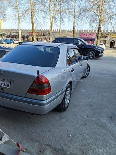 Mercedes C 200 1996, 300,000 km - 2.0 l - İsmayıllı