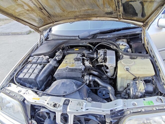 Mercedes C 200 1996, 300,000 km - 2.0 l - İsmayıllı