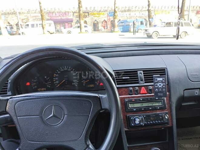 Mercedes C 200 1996, 300,000 km - 2.0 l - İsmayıllı