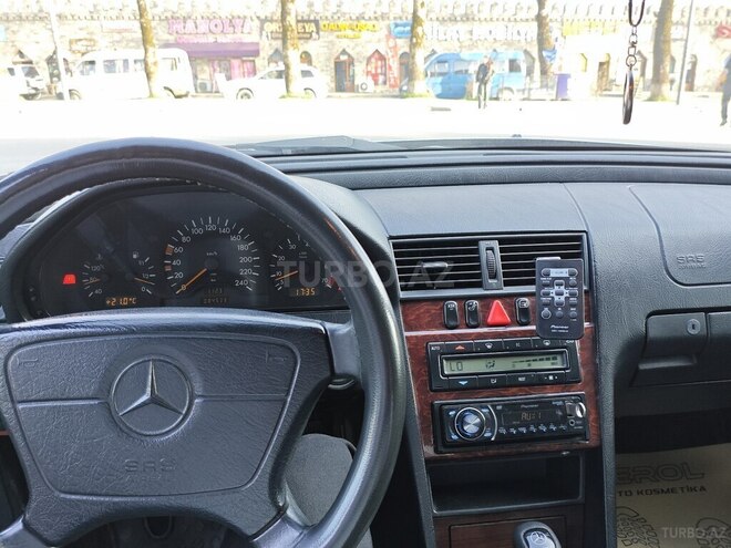Mercedes C 200 1996, 300,000 km - 2.0 l - İsmayıllı