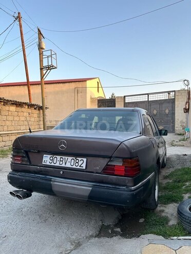 Mercedes E 200 d 1992, 783,291 km - 2.0 л - Bakı