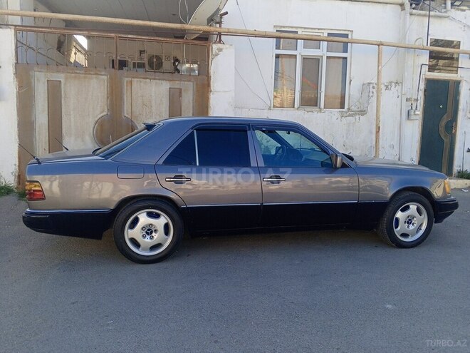 Mercedes E 200 1990, 360,000 km - 2.0 l - Bakı