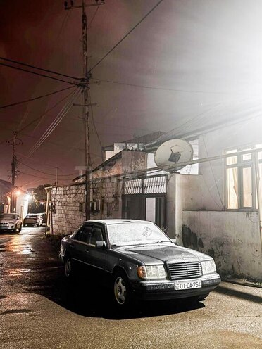 Mercedes E 200 1990, 360,000 km - 2.0 l - Bakı
