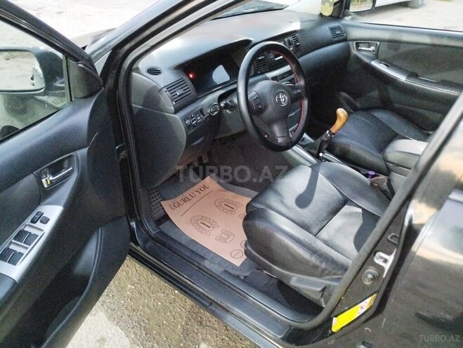 Toyota Corolla 2005, 267,000 km - 1.4 l - Bakı