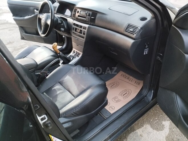Toyota Corolla 2005, 267,000 km - 1.4 l - Bakı