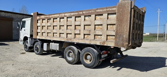 HOWO 371 2013, 337,000 km - 9.7 l - Quba