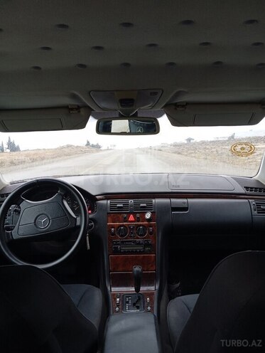 Mercedes E 200 1998, 325,000 km - 2.0 l - Şəmkir