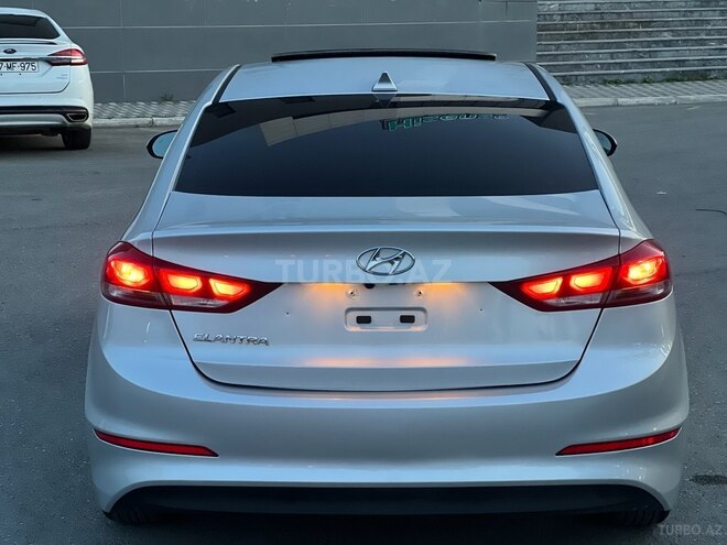 Hyundai Elantra 2017, 110,000 km - 2.0 l - Bakı