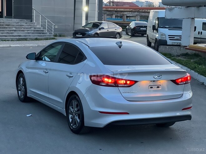 Hyundai Elantra 2017, 110,000 km - 2.0 l - Bakı