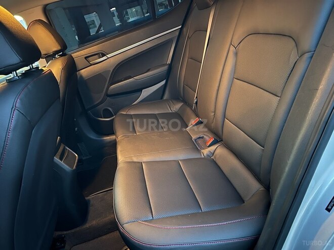 Hyundai Elantra 2017, 110,000 km - 2.0 l - Bakı