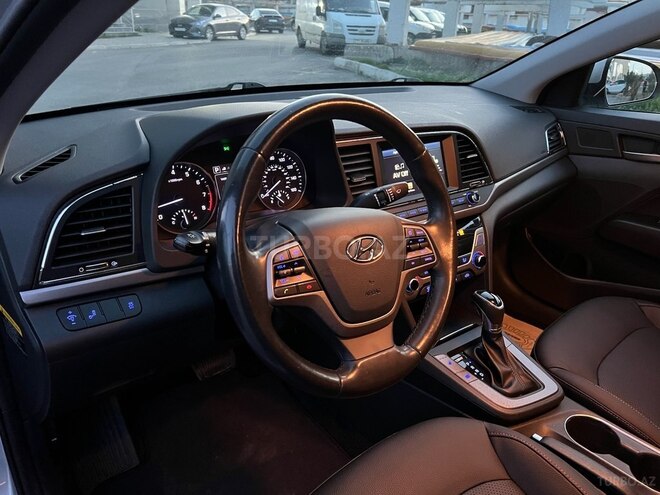 Hyundai Elantra 2017, 110,000 km - 2.0 l - Bakı