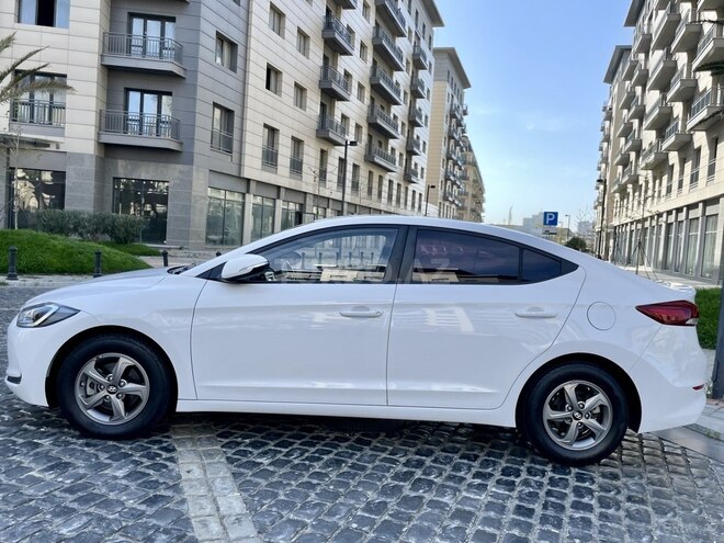 Hyundai Avante 2017, 125,000 km - 1.6 л - Bakı
