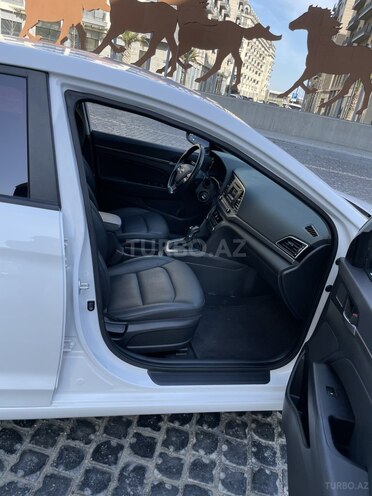 Hyundai Avante 2017, 125,000 km - 1.6 л - Bakı