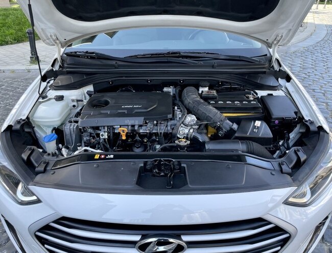 Hyundai Avante 2017, 125,000 km - 1.6 л - Bakı