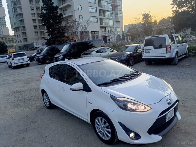 Toyota Aqua 2018, 150,000 km - 1.5 l - Bakı