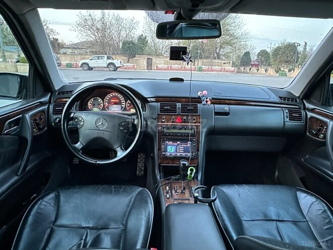 Mercedes E 320 2000, 262,900 km - 3.2 l - Bərdə